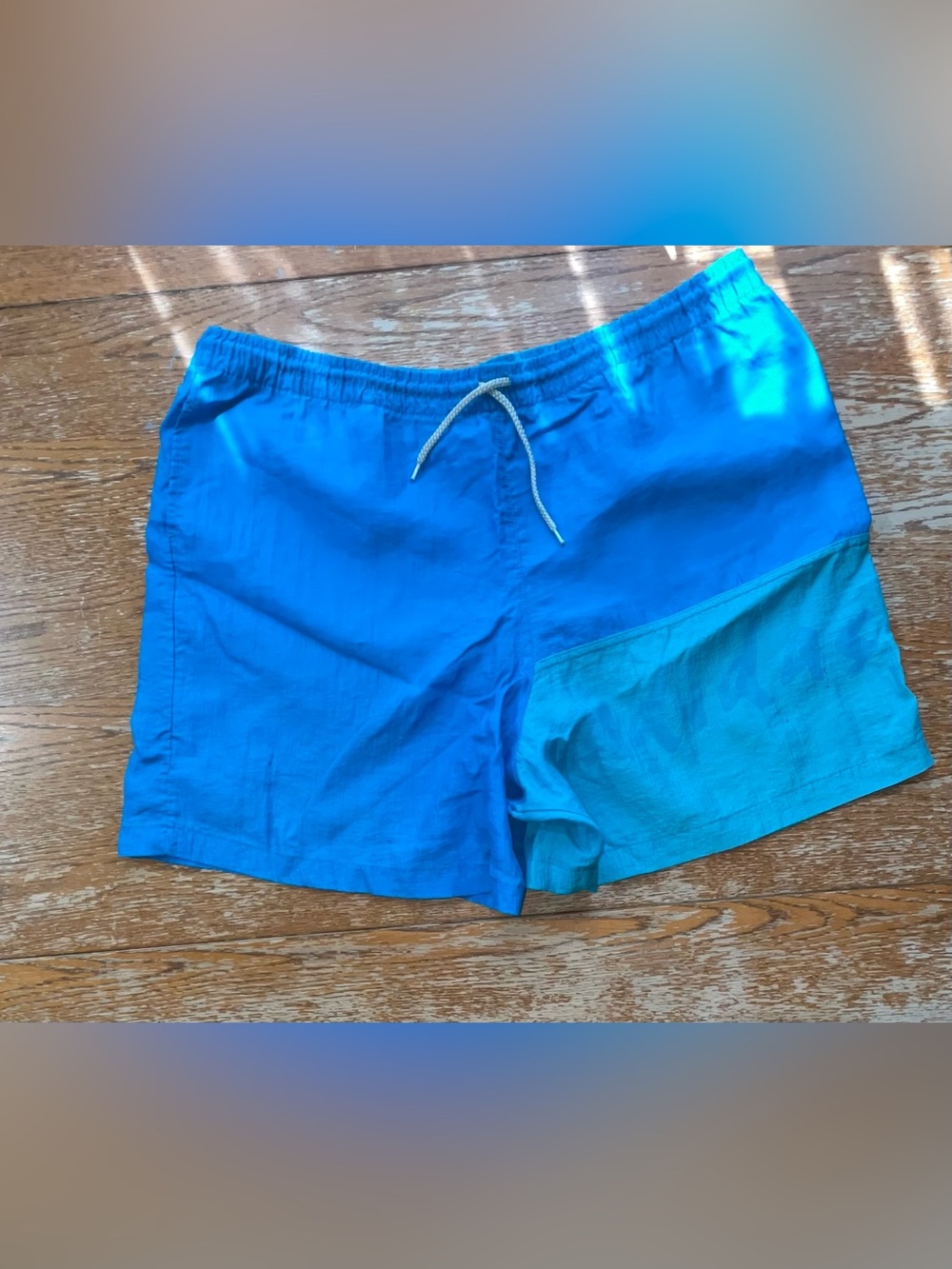 VINTAE 80s Adidas nylon shorts Size Medium Mens.